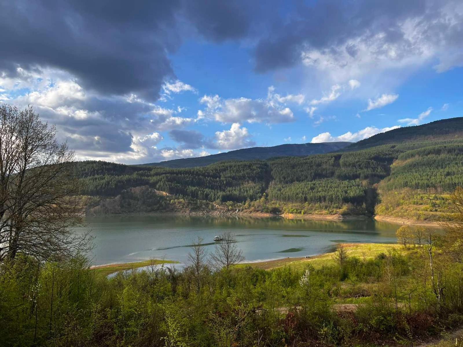 Zavojsko Jezero - Vila Jezero Pirot Bagian luar foto